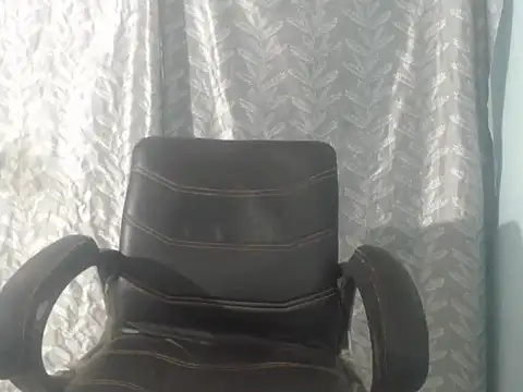 cute-priy online show from November 2025 04:22:01 AM