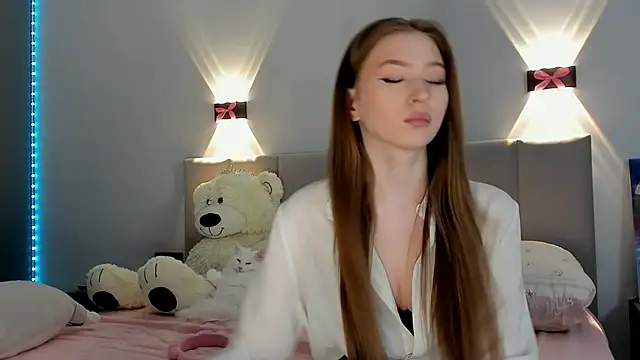 diana nier online show from February 2025 10:36:01 PM