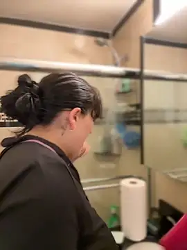 ThicBunz online show from November 2025 04:06:02 PM