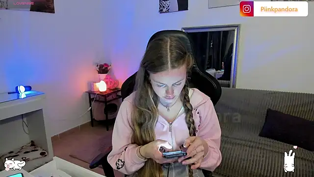 Piinkpandora online show from March 2026 05:39:01 PM