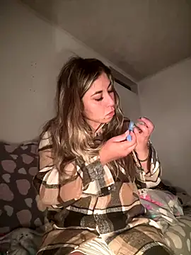 Snapshot of Khalyk_G chatting on September 2025 06:46:01 AM Khalyk G online show from September 2025 06:46:01 AM