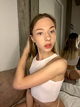 Snapshot of _urbestie_ chatting on October 2025 10:51:02 PM  urbestie  online show from October 2025 10:51:02 PM