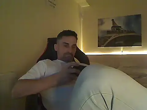 amydamarw online show from February 2026 06:27:01 PM