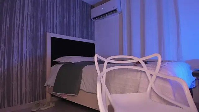 HugeCock Puppy online show from February 2025 01:52:01 AM