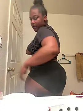 Snapshot of Prettynthick12 chatting on March 2026 12:39:02 AM Prettynthick12 online show from March 2026 12:39:02 AM