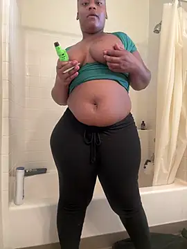 Snapshot of Prettynthick12 chatting on April 2026 12:19:01 AM Prettynthick12 online show from April 2026 12:19:01 AM