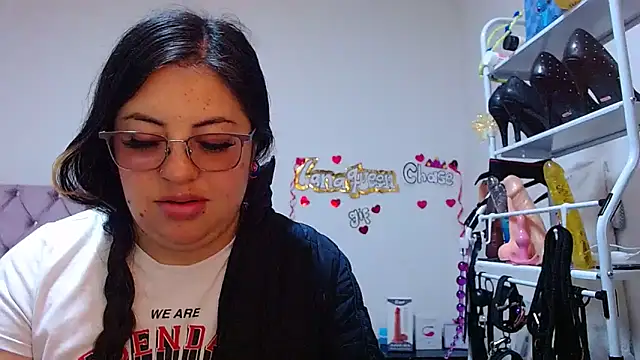 lanaqueen699 online show from November 2025 12:04:01 PM