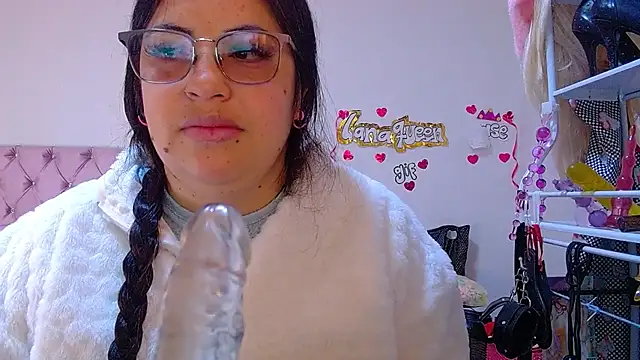 lanaqueen699 online show from July 2026 12:20:02 PM
