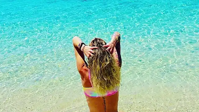 Snapshot of FLakiReve chatting on December 2024 07:14:01 PM FLakiReve online show from December 2024 07:14:01 PM