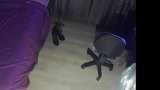 Snapshot of FLakiReve chatting on February 2026 03:33:01 AM FLakiReve online show from February 2026 03:33:01 AM