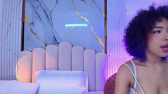 Snapshot of OSHUN_ chatting on February 2025 11:49:02 AM OSHUN online show from February 2025 11:49:02 AM