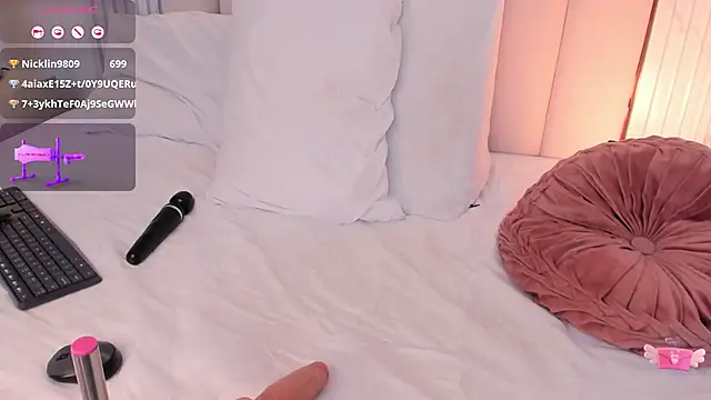 Snapshot of OSHUN_ chatting on February 2025 03:19:02 PM OSHUN online show from February 2025 03:19:02 PM