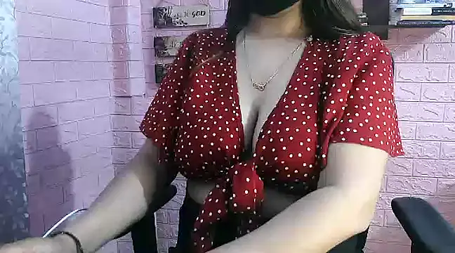 Snapshot of VivaaSharmaa chatting on January 2025 06:56:01 PM VivaaSharmaa online show from January 2025 06:56:01 PM