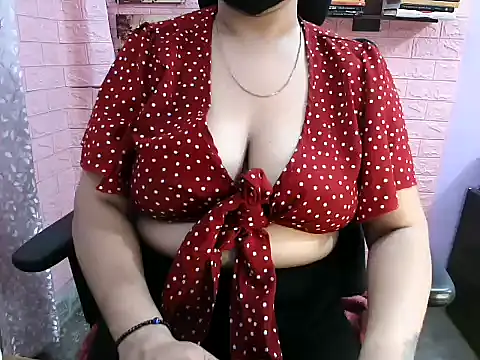 Snapshot of VivaaSharmaa chatting on October 2025 08:37:02 PM VivaaSharmaa online show from October 2025 08:37:02 PM