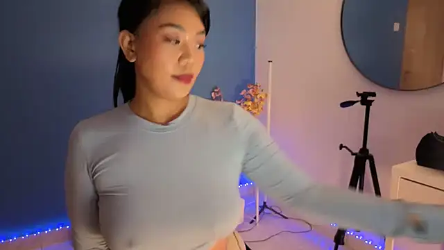 Snapshot of NaughtyMe chatting on October 2025 06:30:02 PM NaughtyMe online show from October 2025 06:30:02 PM