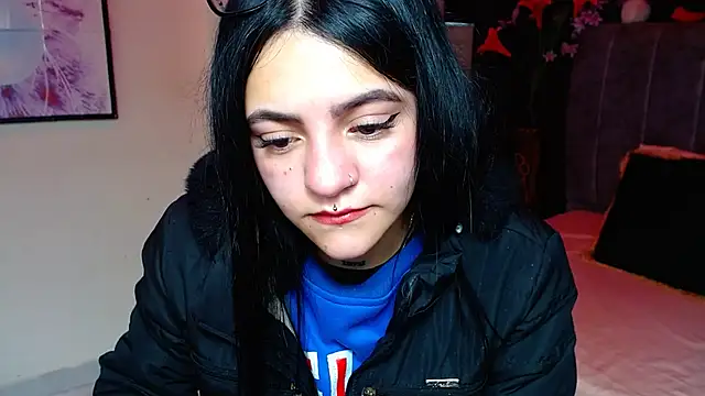 Violettasquirt online show from November 2025 01:47:02 PM