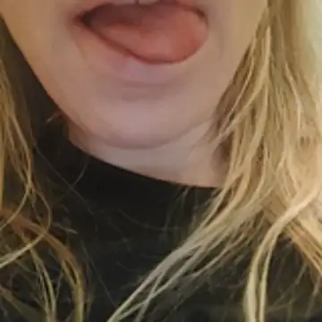 Linda 999 online show from November 2025 11:43:02 PM