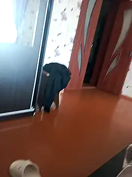 red red00 online show from February 2025 11:44:02 AM