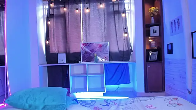 Susann Ross online show from February 2025 05:09:02 PM