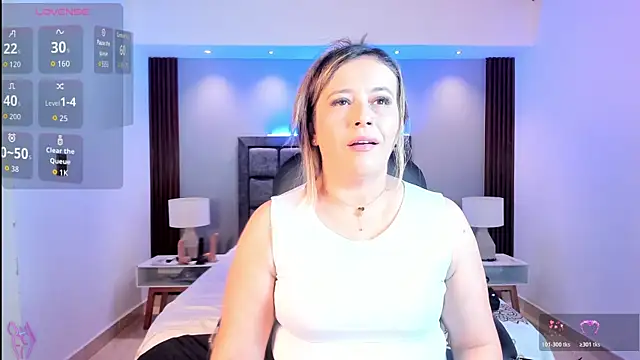 Snapshot of Susann_Ross chatting on April 2026 10:38:02 AM Susann Ross online show from April 2026 10:38:02 AM