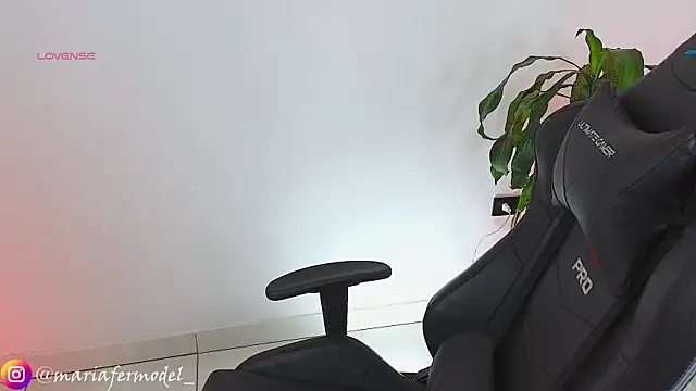 Mariafer05 online show from March 2025 05:11:02 PM