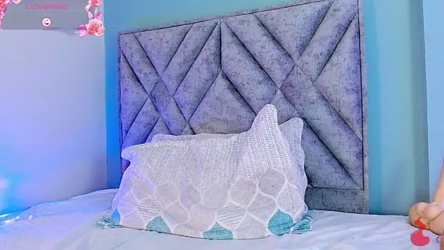 zoewilliams2 online show from March 2026 05:18:01 AM