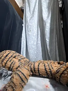 LunaDrago online show from March 2026 12:27:01 PM