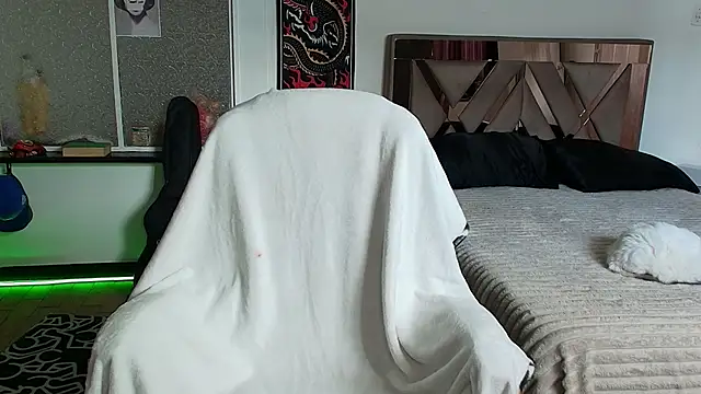 Damon  333 online show from September 2025 07:03:02 PM