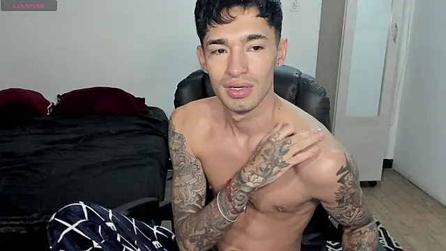 Damon  333 online show from February 2026 01:02:01 AM