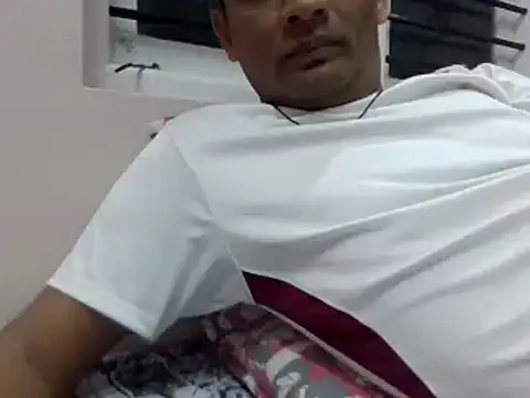 NiceBoy9099 online show from December 2024 05:35:02 PM