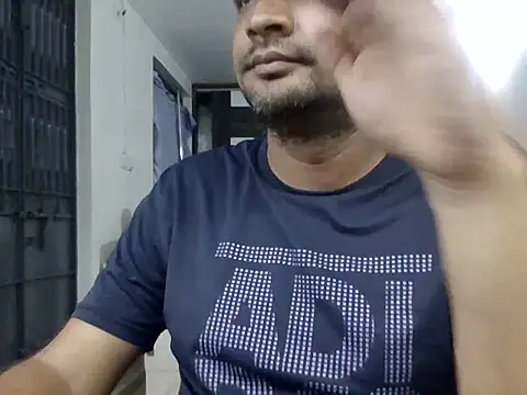 NiceBoy9099 online show from April 2026 05:07:01 PM