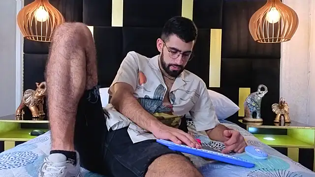 Ethan  Walker online show from September 2025 07:17:01 PM