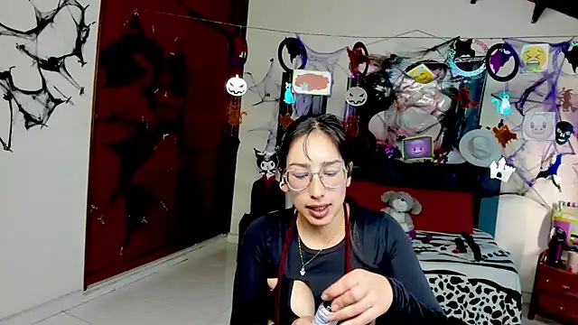 jeyloveebony online show from October 2025 01:45:01 PM