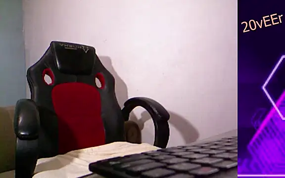 20vEEr online show from March 2025 01:43:01 AM