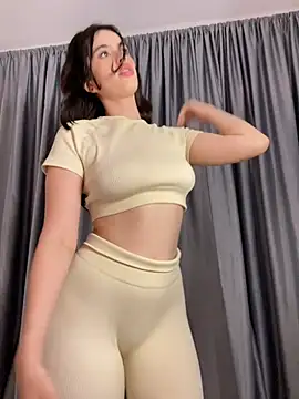 Snapshot of Mavi_Coless chatting on February 2025 05:02:01 AM Mavi Coless online show from February 2025 05:02:01 AM