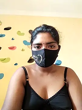 Snapshot of Lina-Rose chatting on February 2025 09:04:02 AM Lina-Rose online show from February 2025 09:04:02 AM