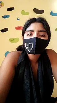 Snapshot of Lina-Rose chatting on March 2025 04:24:02 AM Lina-Rose online show from March 2025 04:24:02 AM