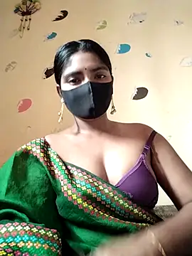 Snapshot of Lina-Rose chatting on September 2025 01:28:02 AM Lina-Rose online show from September 2025 01:28:02 AM