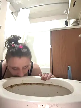 UniqueKorn86 online show from March 2026 01:44:02 AM