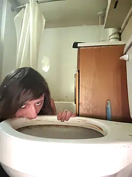 UniqueKorn86 online show from April 2026 06:32:01 PM