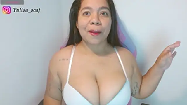 yulissa18 online show from June 2026 08:22:02 PM