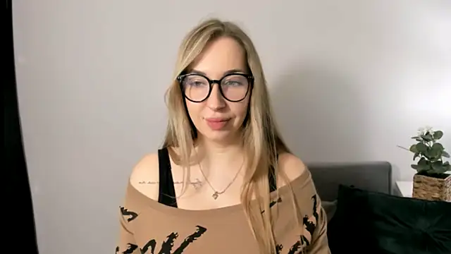 AriaDesire online show from March 2026 08:08:02 AM