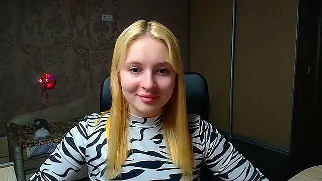 Milka kiss  online show from December 2025 12:01:02 PM