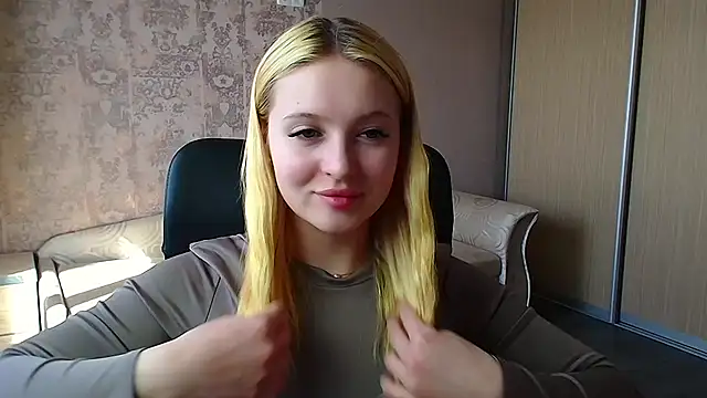 Snapshot of Milka_kiss_ chatting on April 2026 12:42:02 PM Milka kiss online show from April 2026 12:42:02 PM