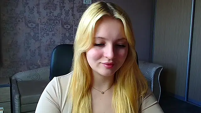 Snapshot of Milka_kiss_ chatting on May 2026 09:28:01 AM Milka kiss online show from May 2026 09:28:01 AM