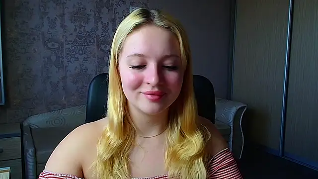 Snapshot of Milka_kiss_ chatting on May 2026 08:19:01 AM Milka kiss online show from May 2026 08:19:01 AM