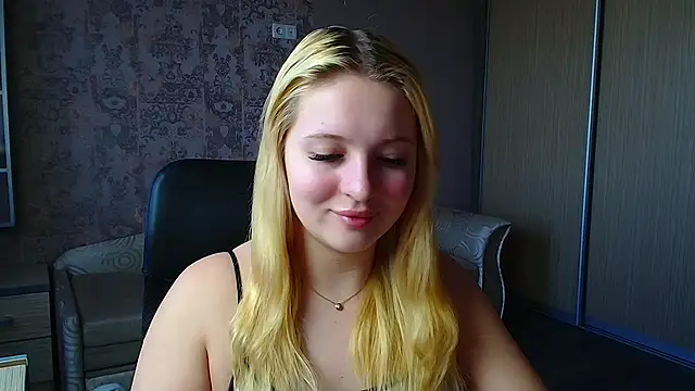 Snapshot of Milka_kiss_ chatting on May 2026 09:14:01 AM Milka kiss online show from May 2026 09:14:01 AM