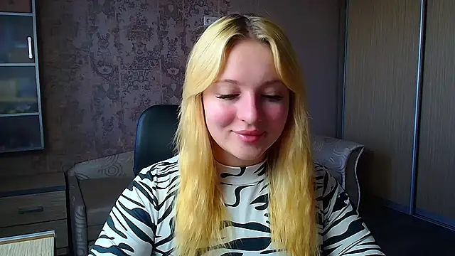 Snapshot of Milka_kiss_ chatting on May 2026 08:19:02 AM Milka kiss online show from May 2026 08:19:02 AM