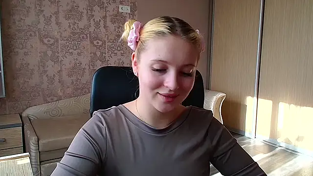 Snapshot of Milka_kiss_ chatting on May 2026 02:56:01 PM Milka kiss online show from May 2026 02:56:01 PM