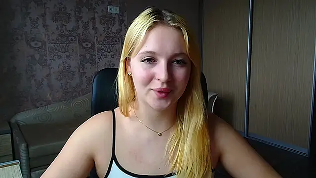 Snapshot of Milka_kiss_ chatting on May 2026 11:29:01 AM Milka kiss online show from May 2026 11:29:01 AM